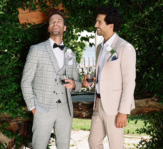 Hochzeitsanzüge in verschiedenen Schnitten und Farben Hochzeitsanzüge in verschiedenen Schnitten und Farben