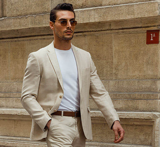 Linen jacket Masculine linen jacket in the color sand